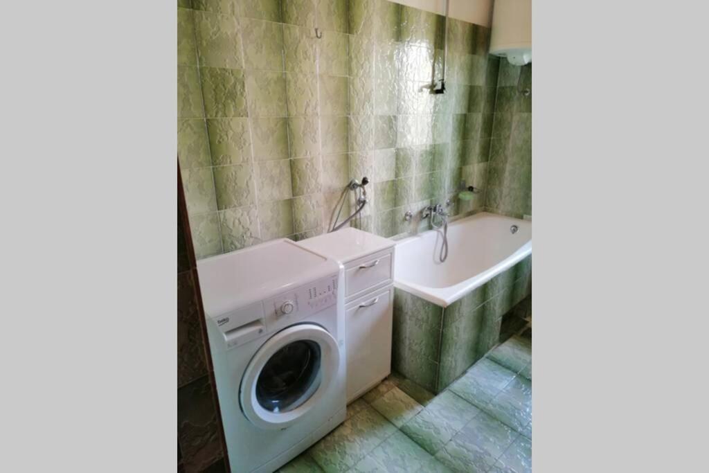Spacious 2-Room Apartment With Beautiful Sea View Цриквеница Экстерьер фото