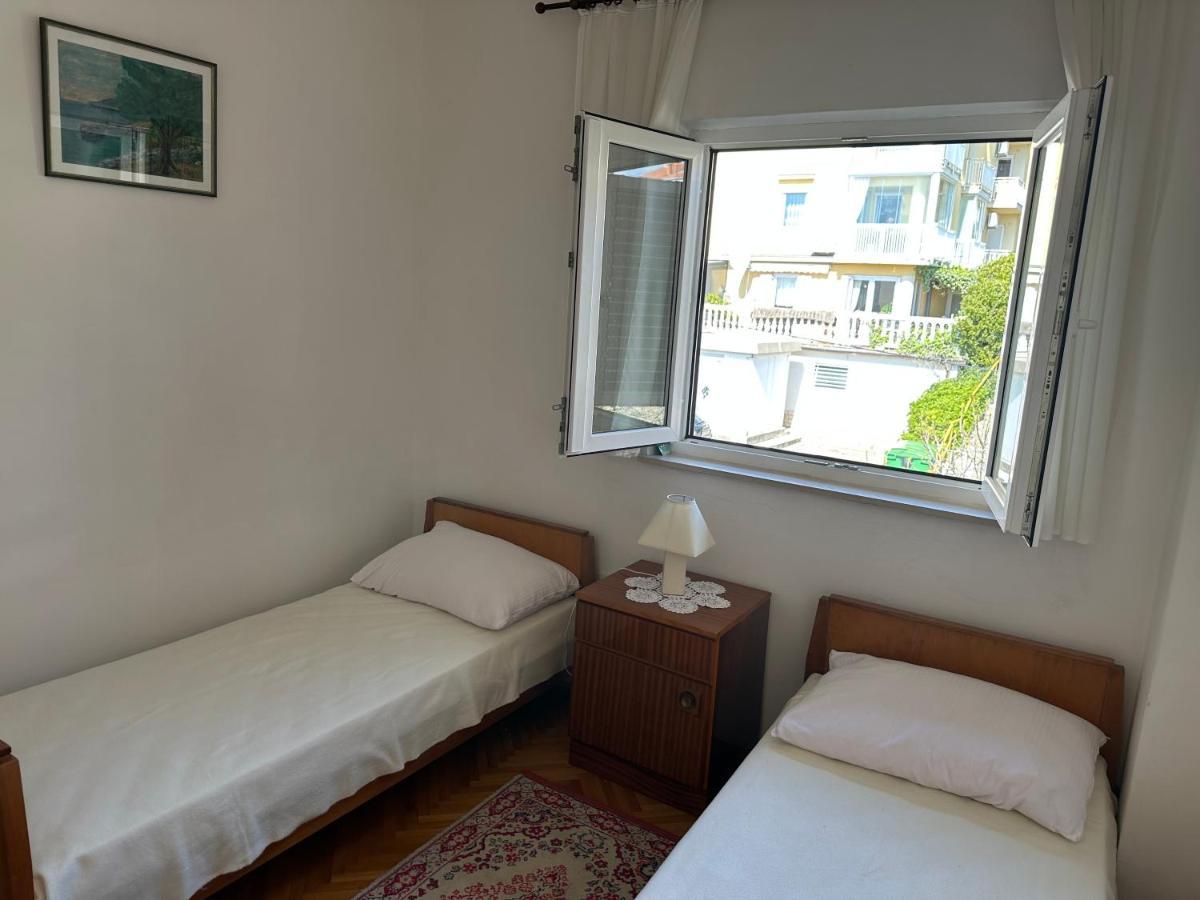 Spacious 2-Room Apartment With Beautiful Sea View Цриквеница Экстерьер фото
